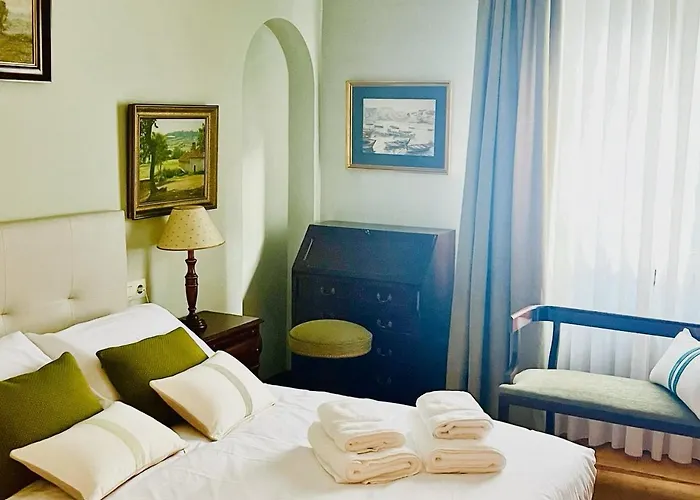 Amplio Y Centrico Piso Senorial Виго